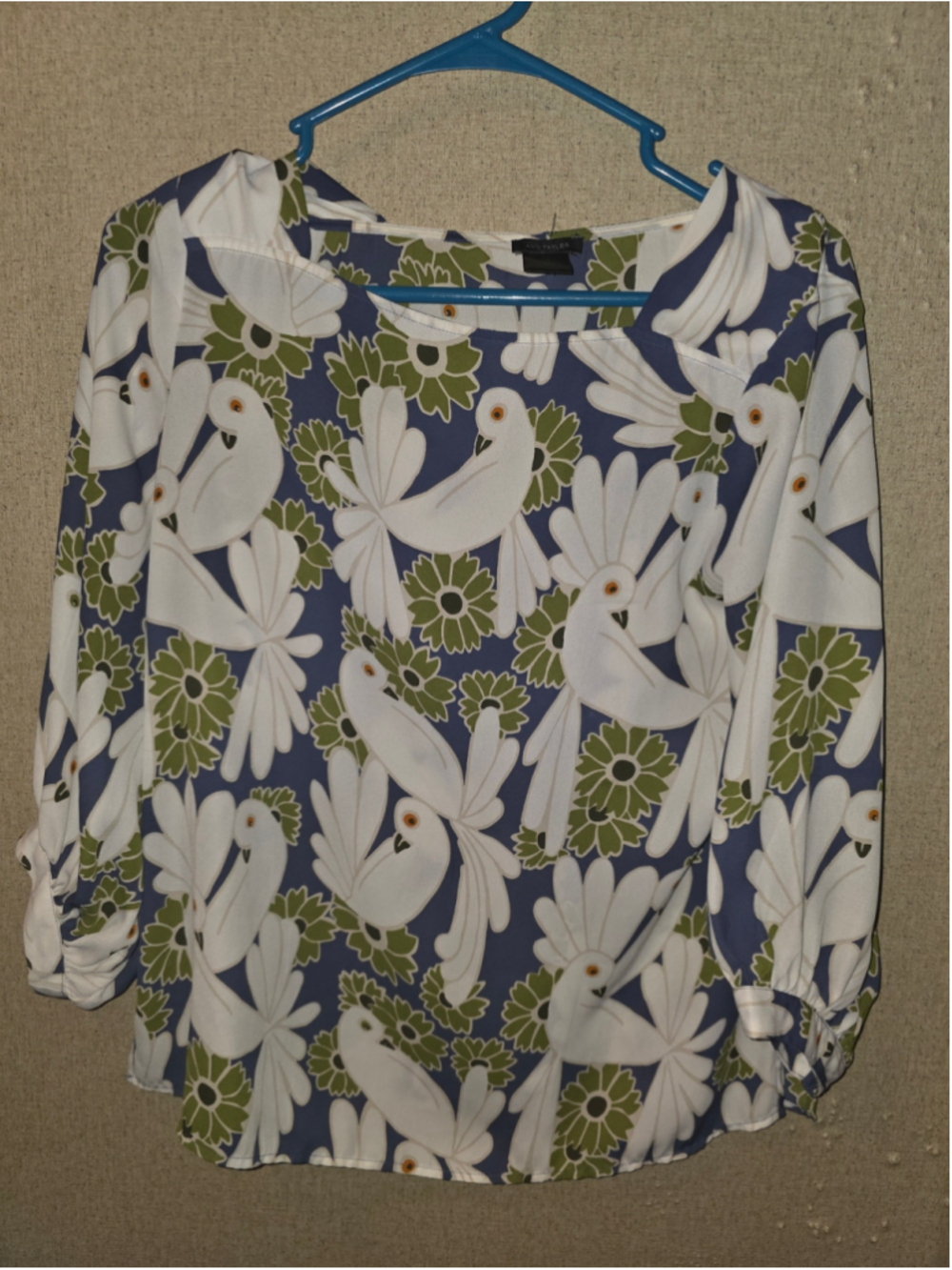 Women's Ann Taylor Factory Blouse Size S Blue White Bird Floral Print boho-chic